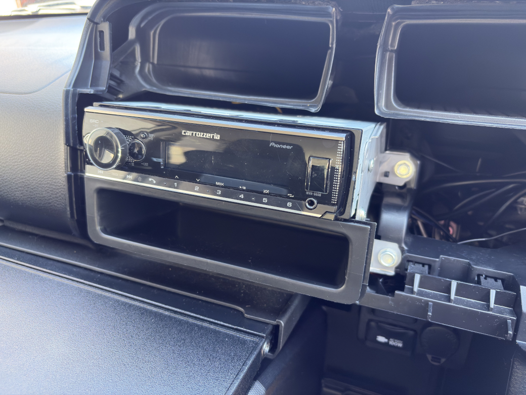 オーディオをコンソールに仮留め