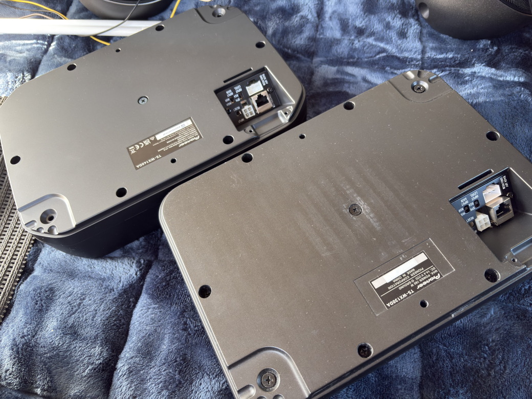 新旧サブウーファーの裏側