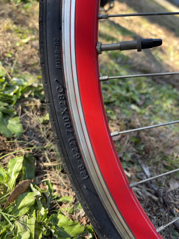 タイヤに刻印された規格